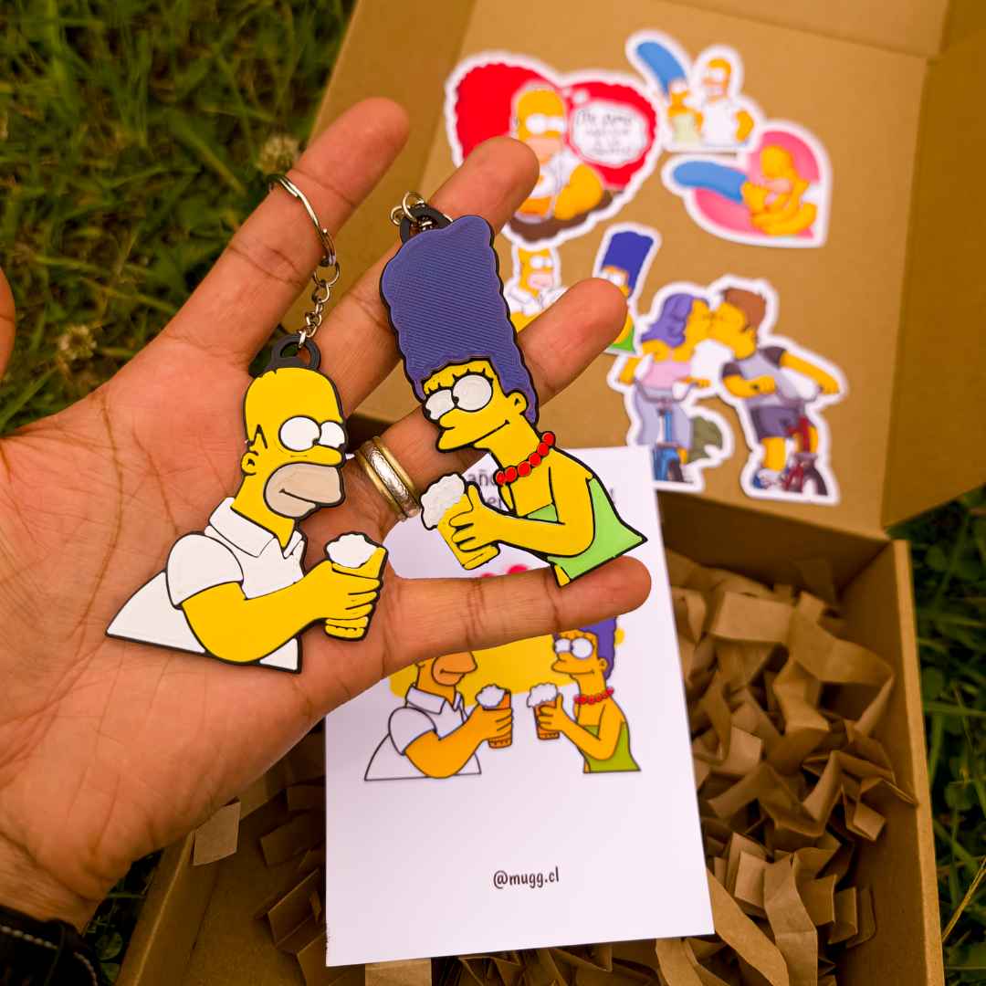 Llaveros personalizados de Homero y marge cerveza3
