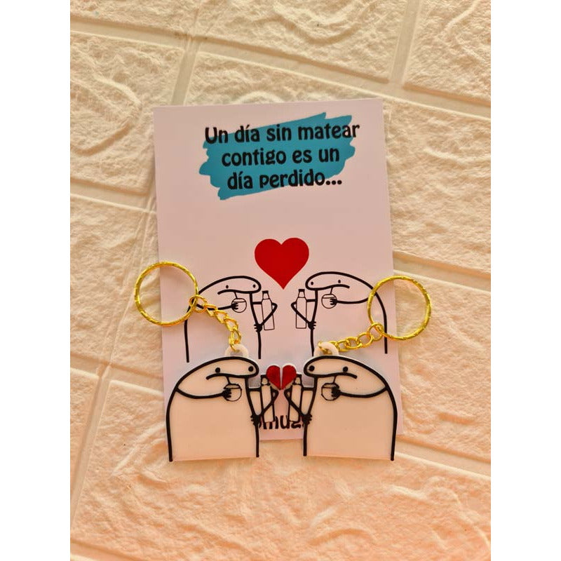 Llaveros de Flork tomando mate